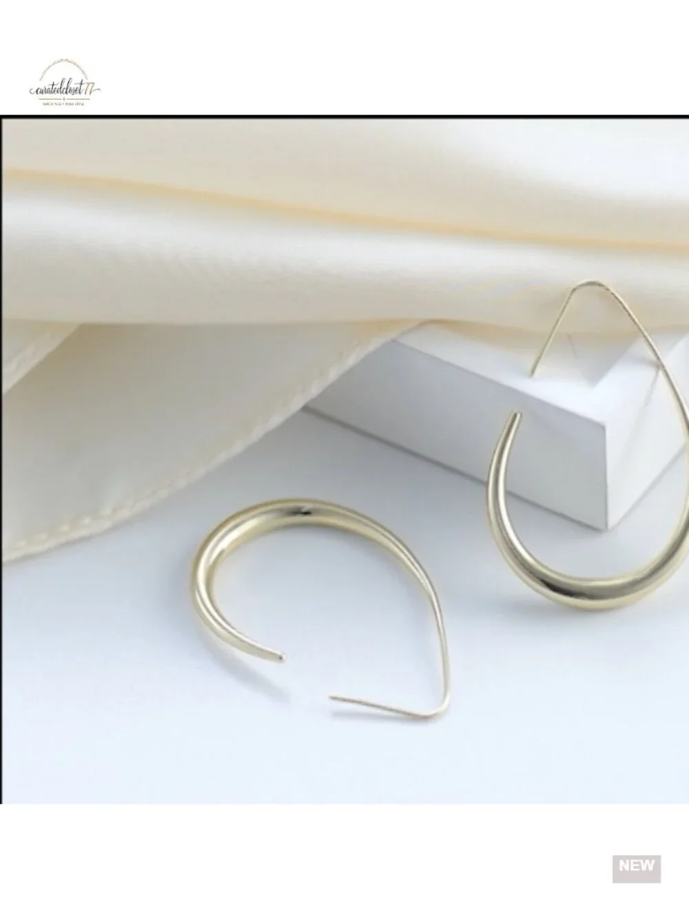 Lightweight Teardrop Hoop Earrings - 14k Gold Plated Large Oval Pull Through